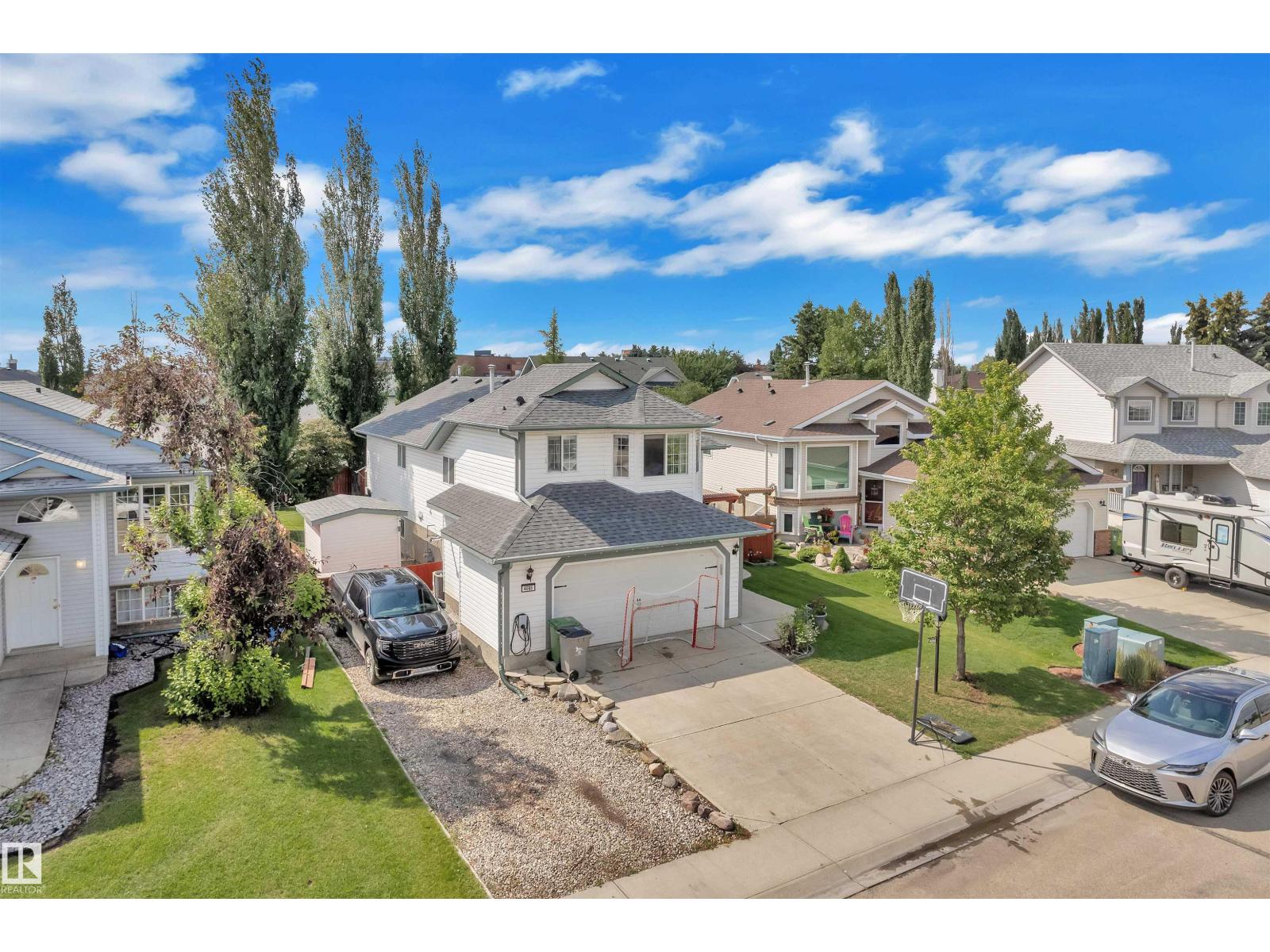 4006 53 St Property Photo 2