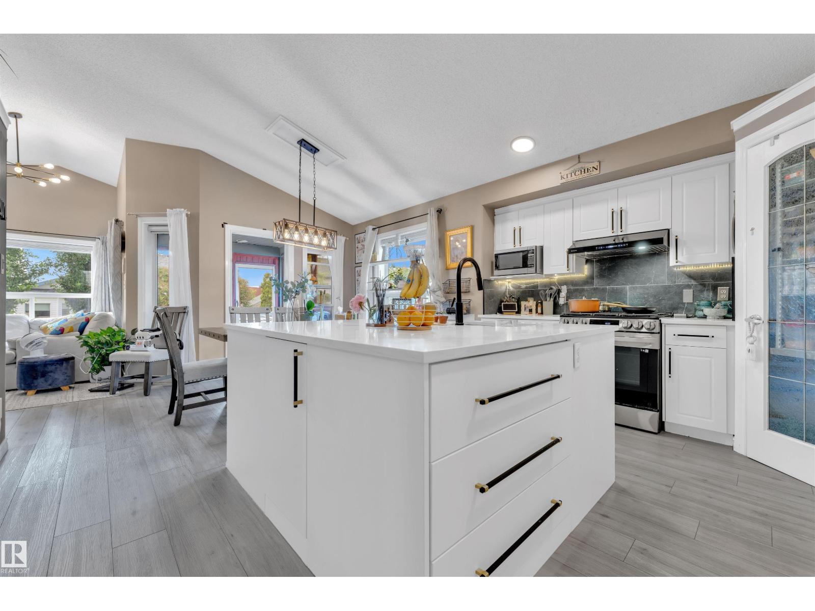 4006 53 St Property Photo 11