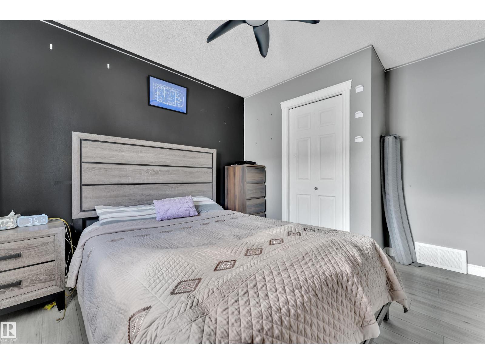 4006 53 St Property Photo 23