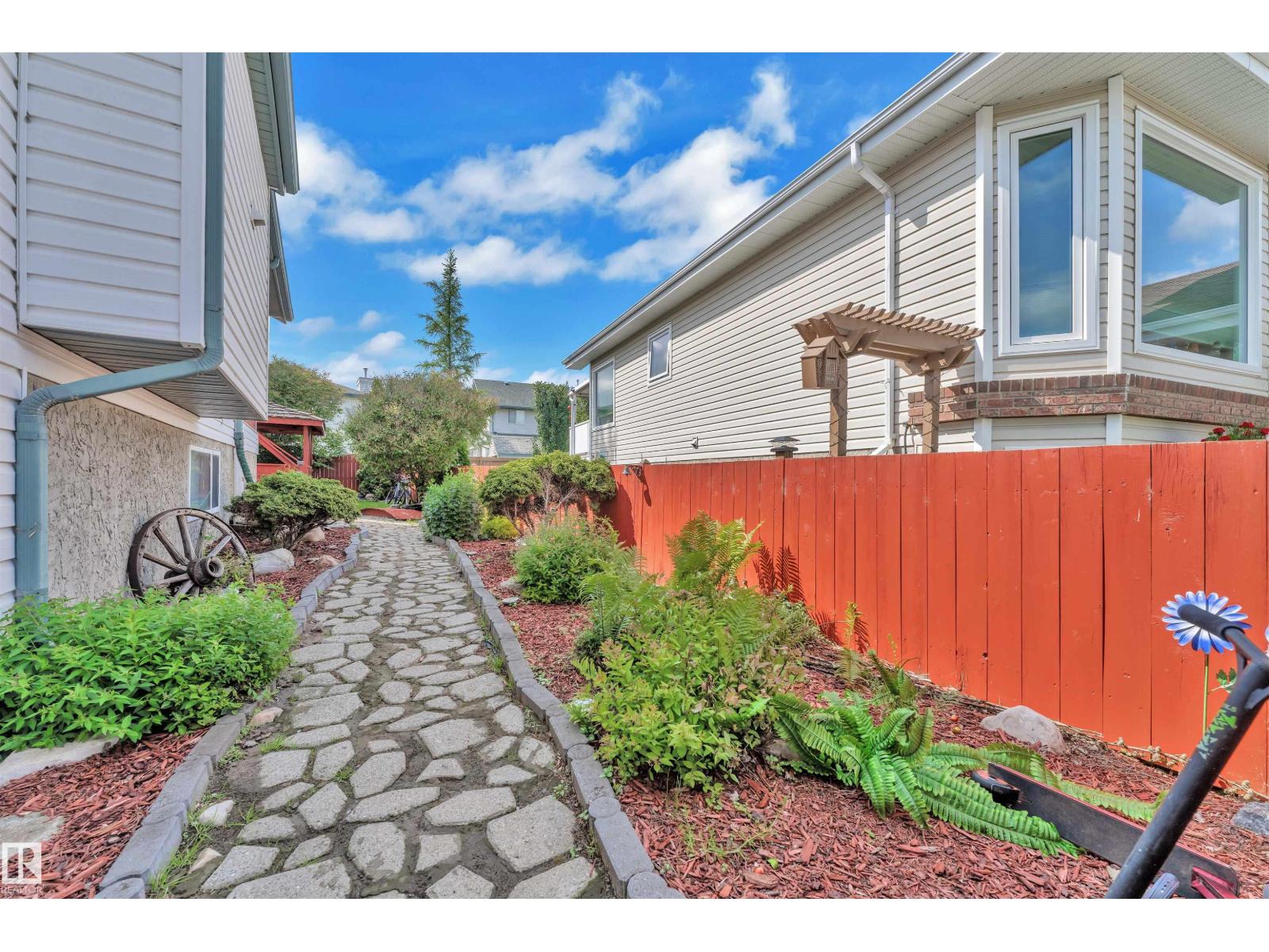 4006 53 St Property Photo 41