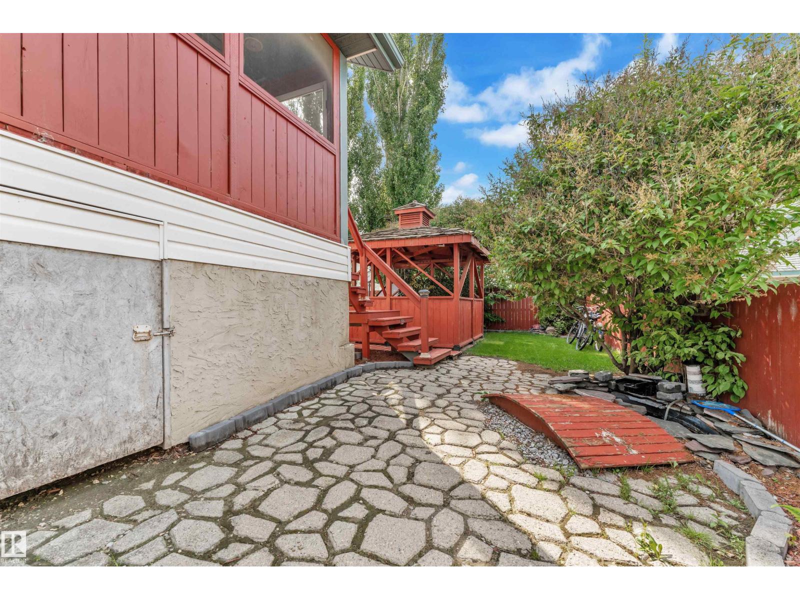4006 53 St Property Photo 42