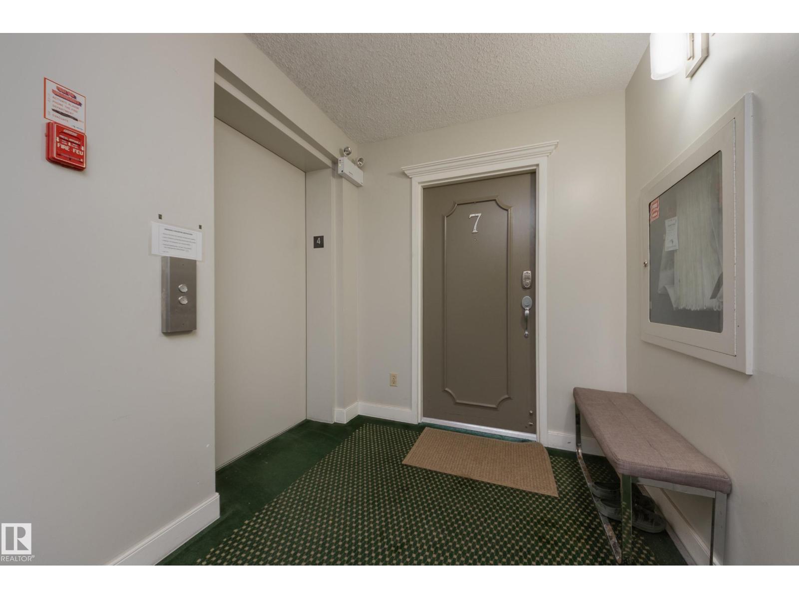 #7 9734 111 St Nw Property Photo 5