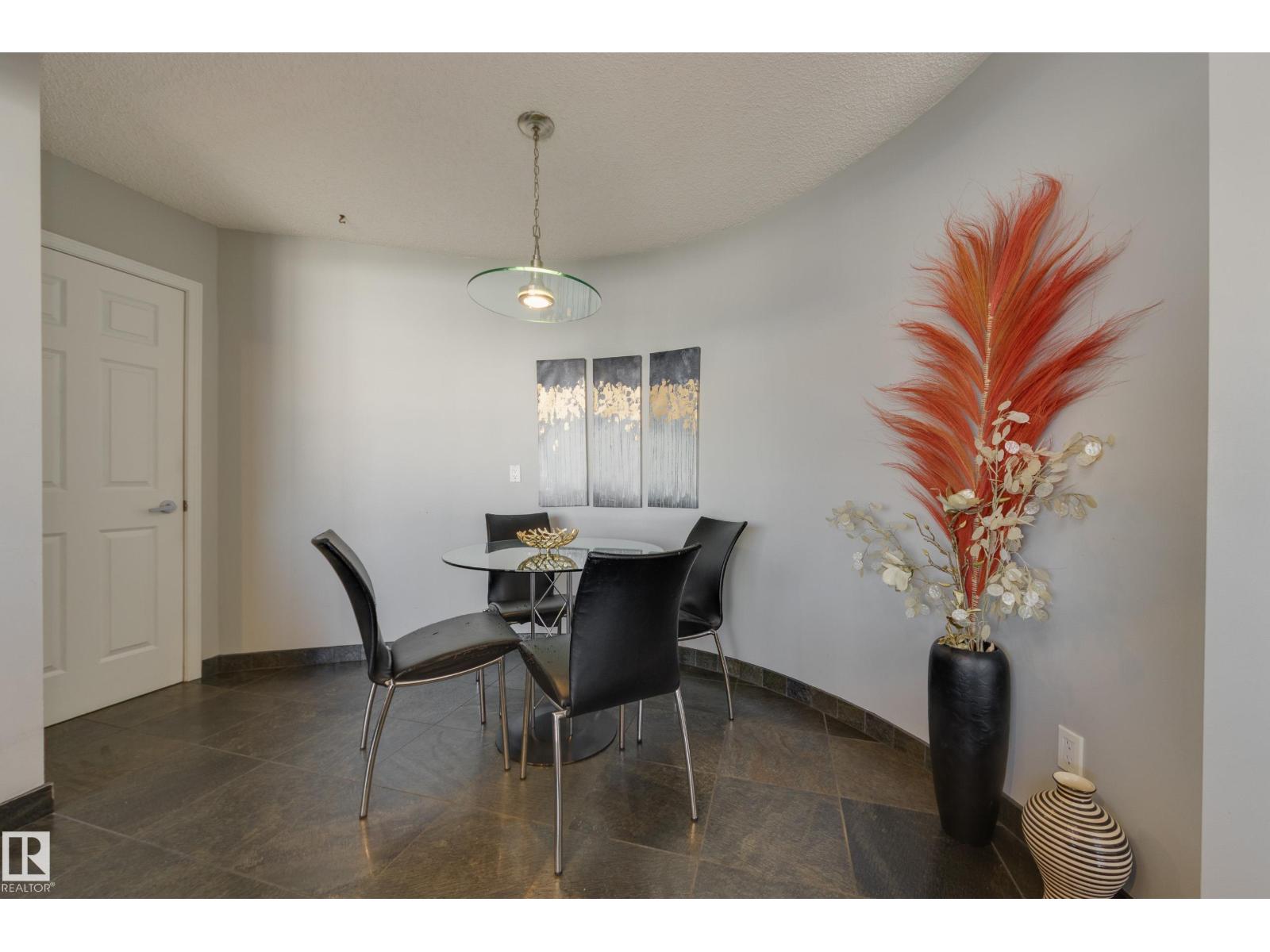 #7 9734 111 St Nw Property Photo 11