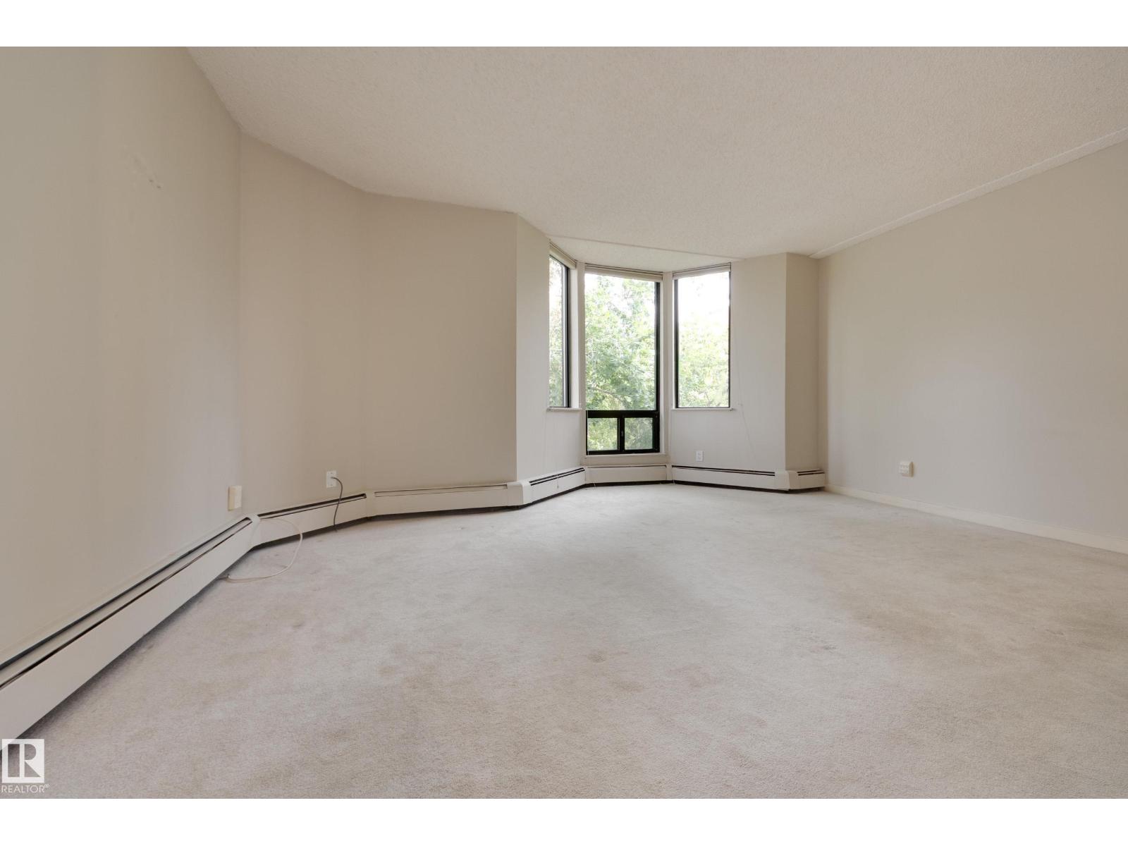 #7 9734 111 St Nw Property Photo 35