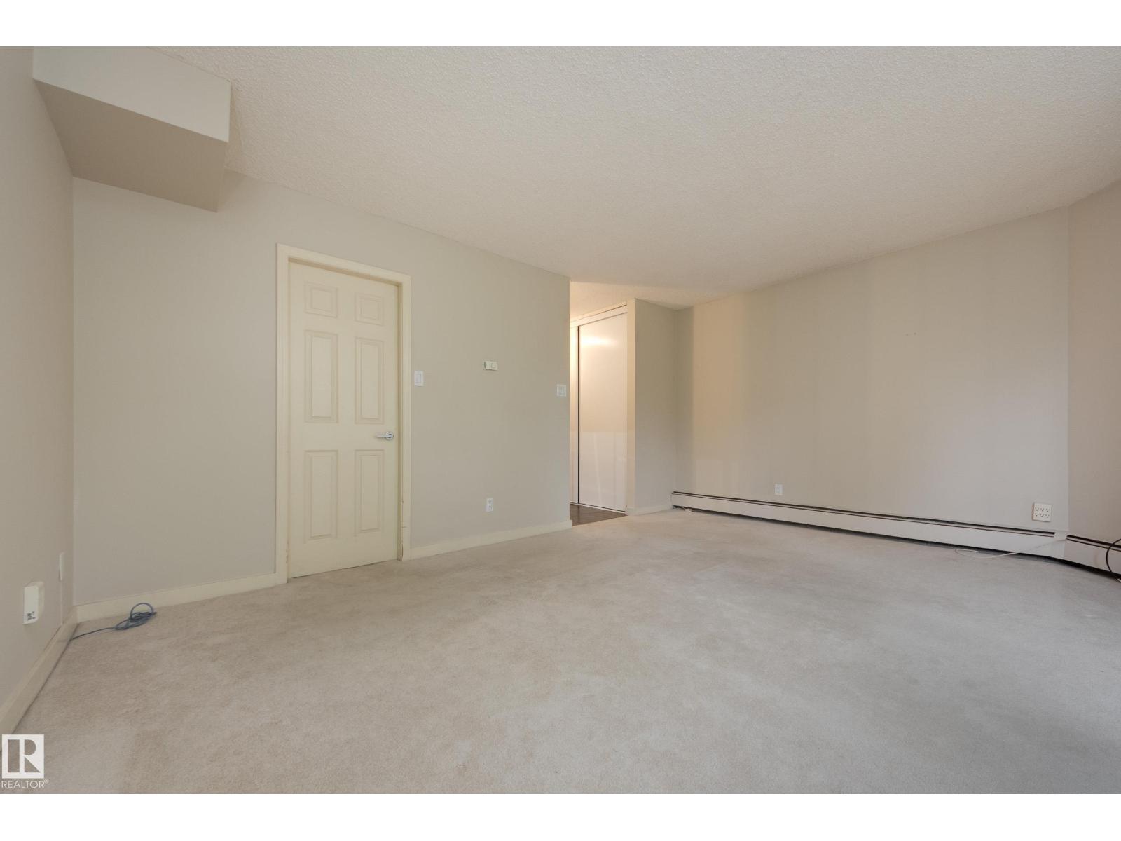 #7 9734 111 St Nw Property Photo 38