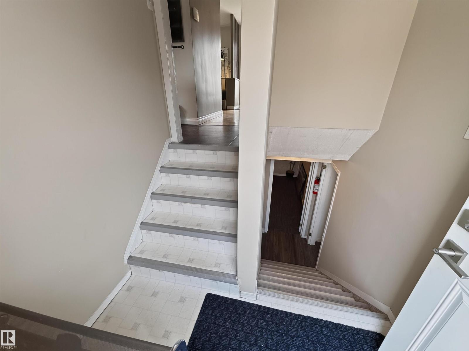 16046 95 Av Nw Property Photo 21