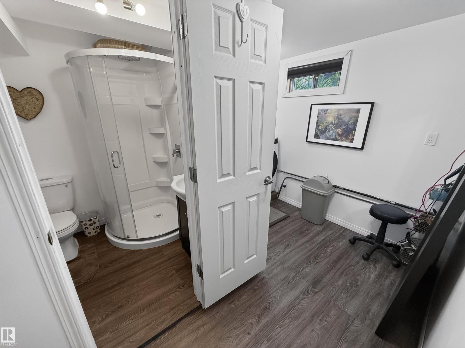 16046 95 Av Nw Property Photo 27