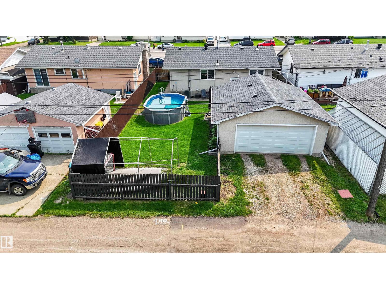 16046 95 Av Nw Property Photo 33