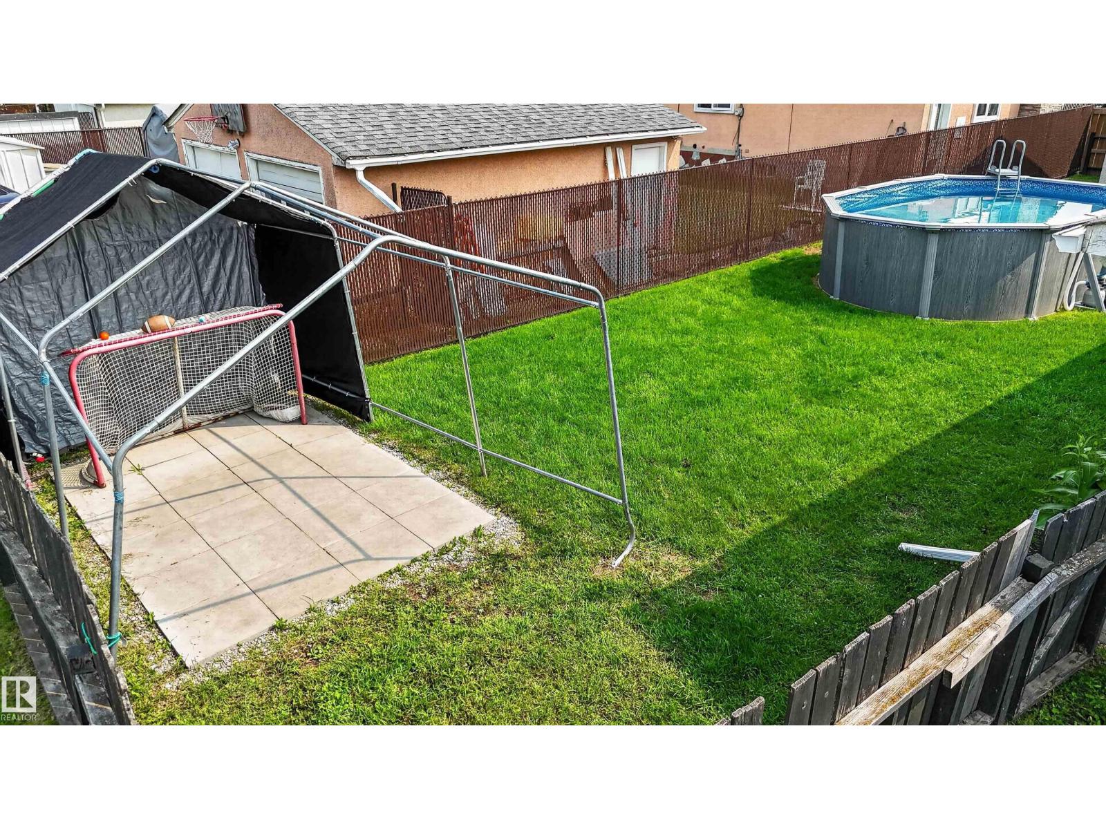 16046 95 Av Nw Property Photo 45