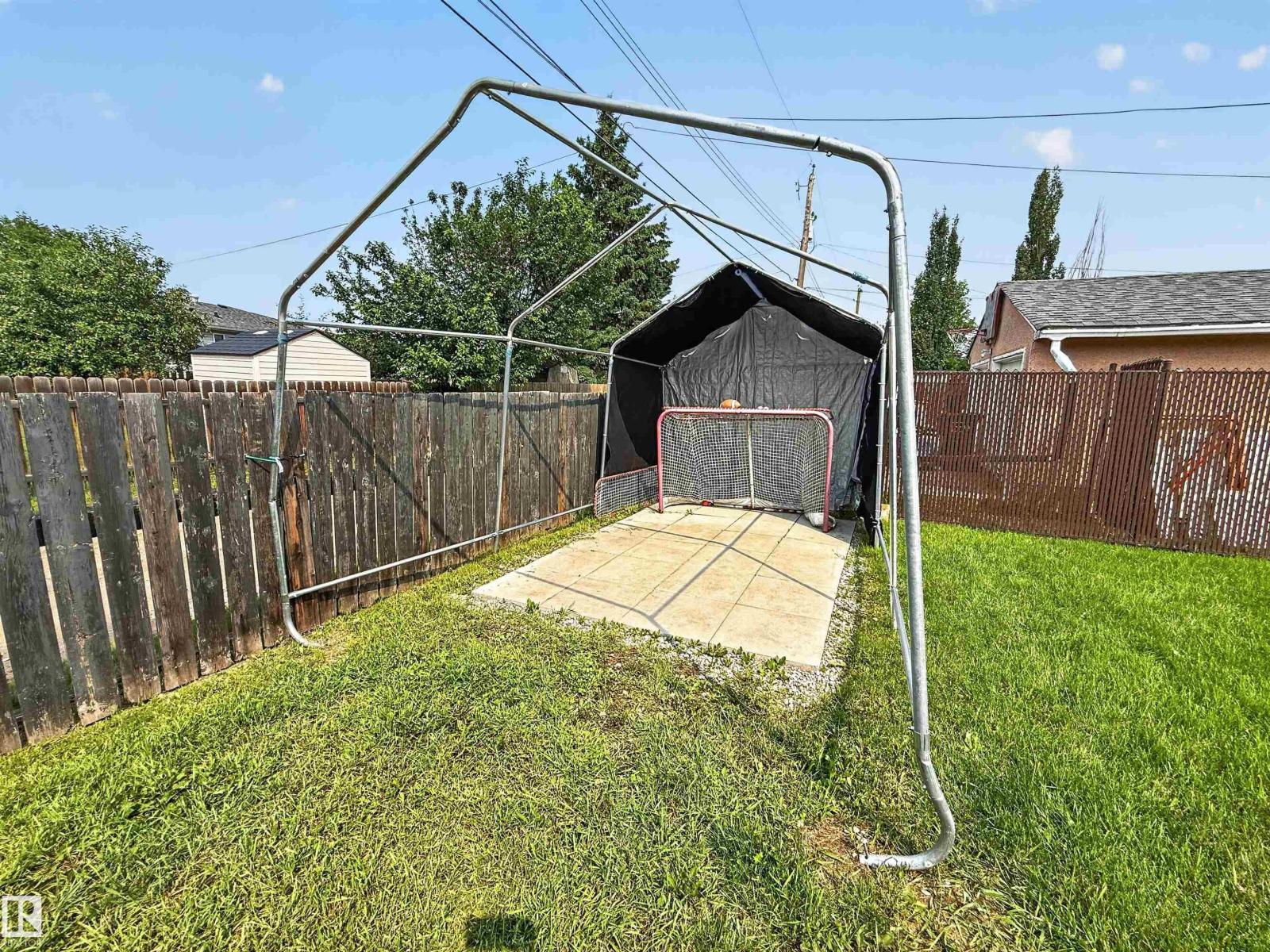 16046 95 Av Nw Property Photo 46