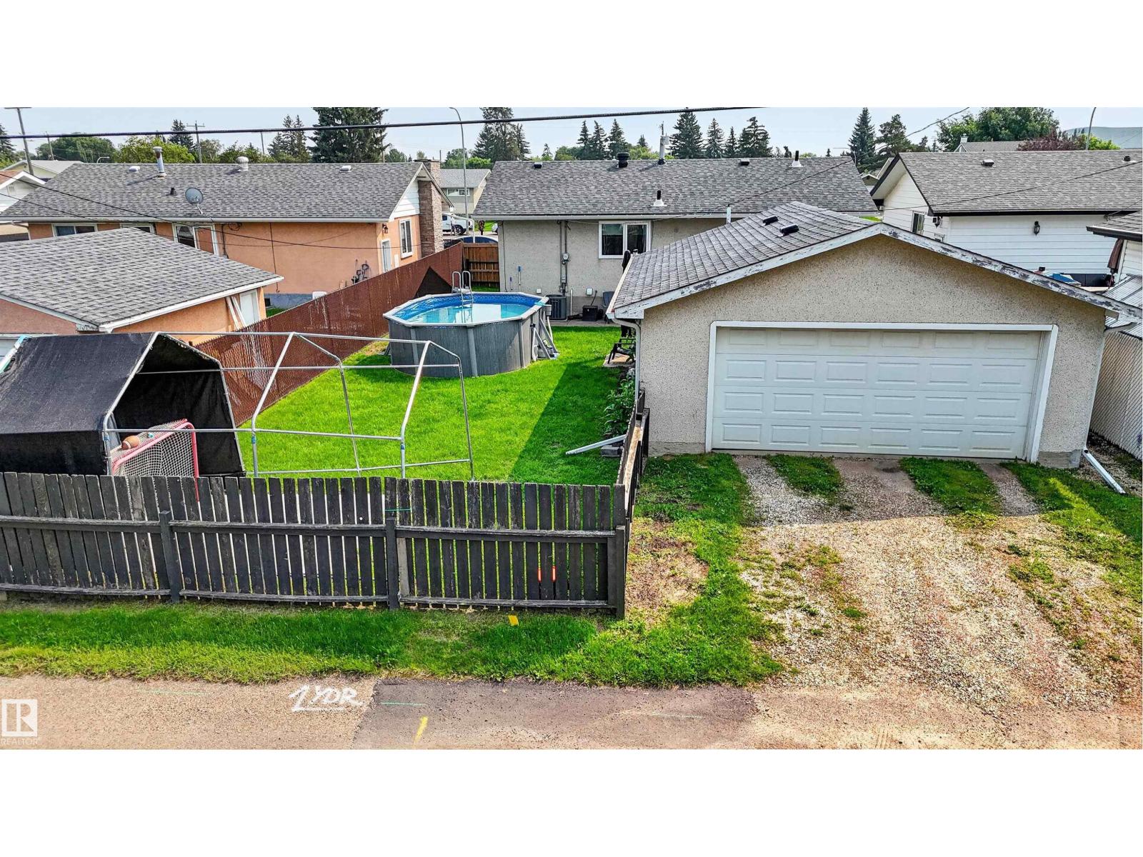16046 95 Av Nw Property Photo 48