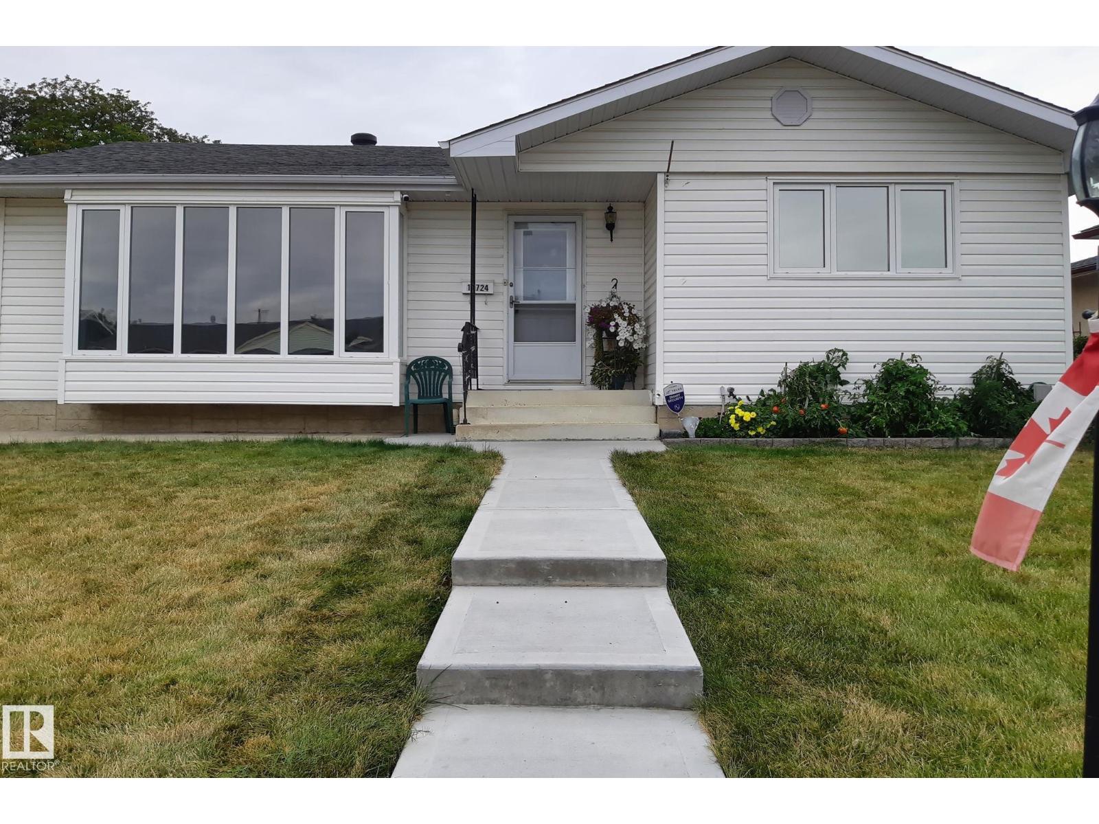 14724 73 St Nw Property Photo 1