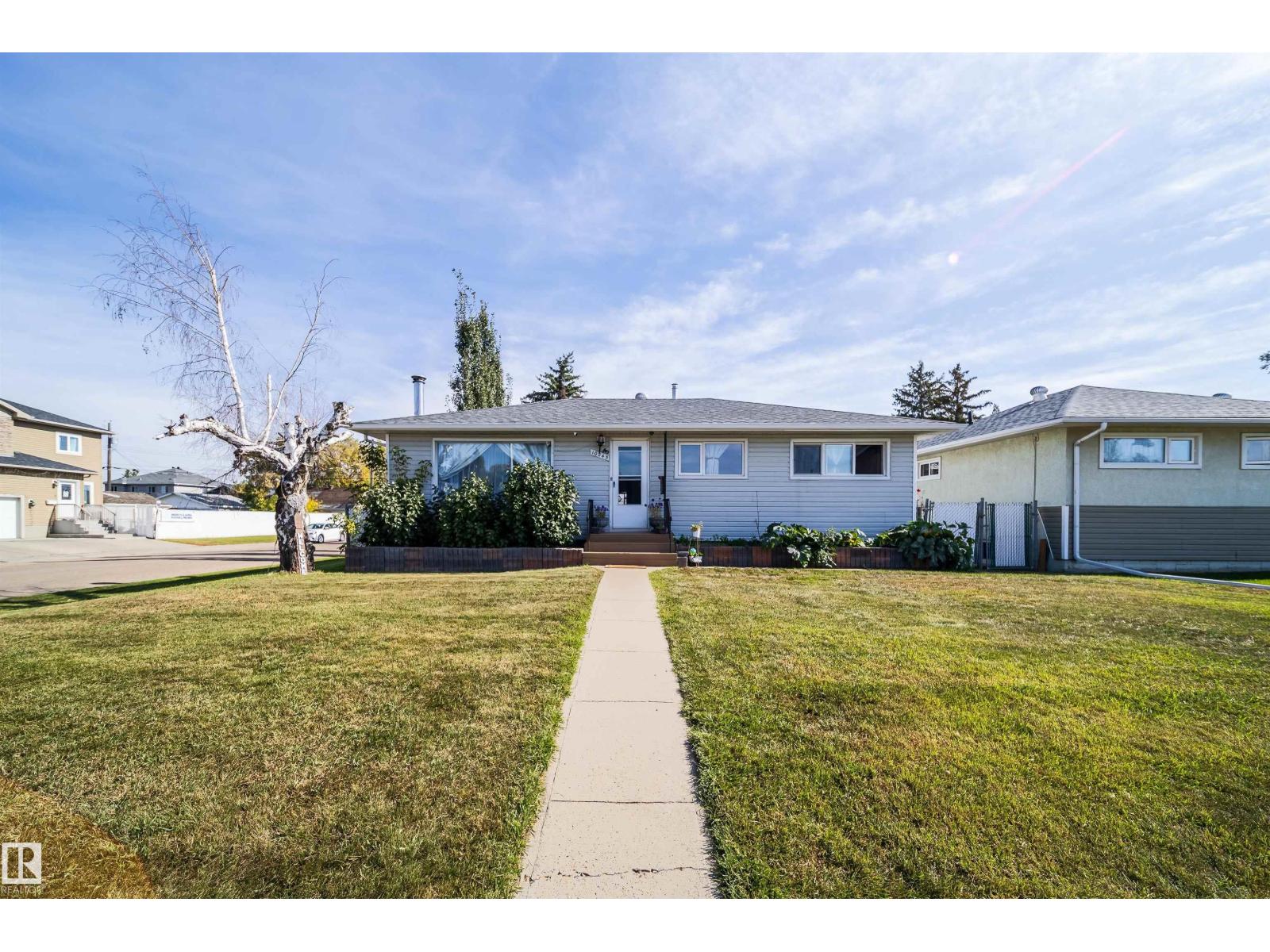 10245 160 St Nw Property Photo 1