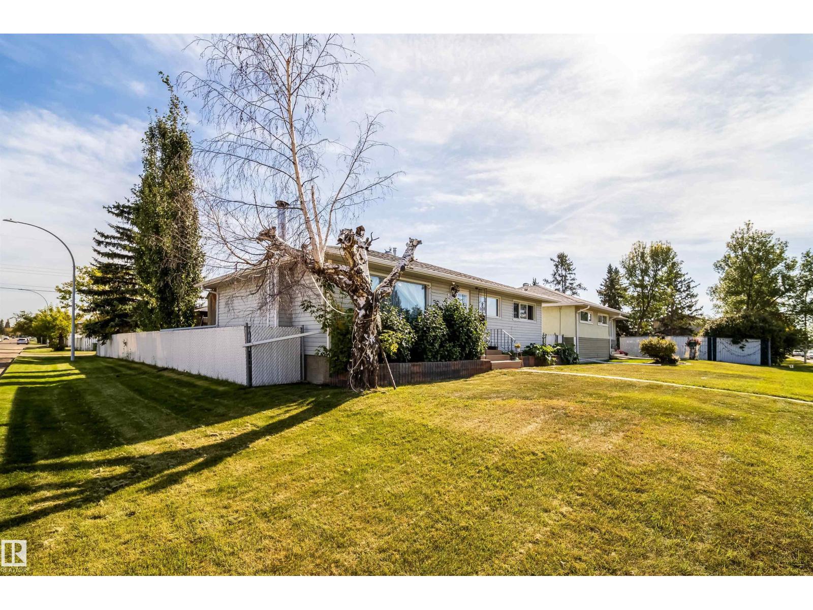 10245 160 St Nw Property Photo 4