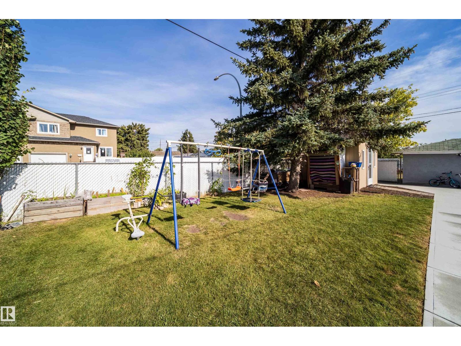 10245 160 St Nw Property Photo 40