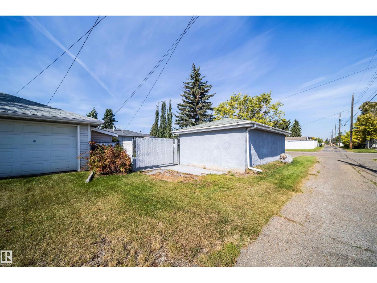 10245 160 St Nw Property Photo 42