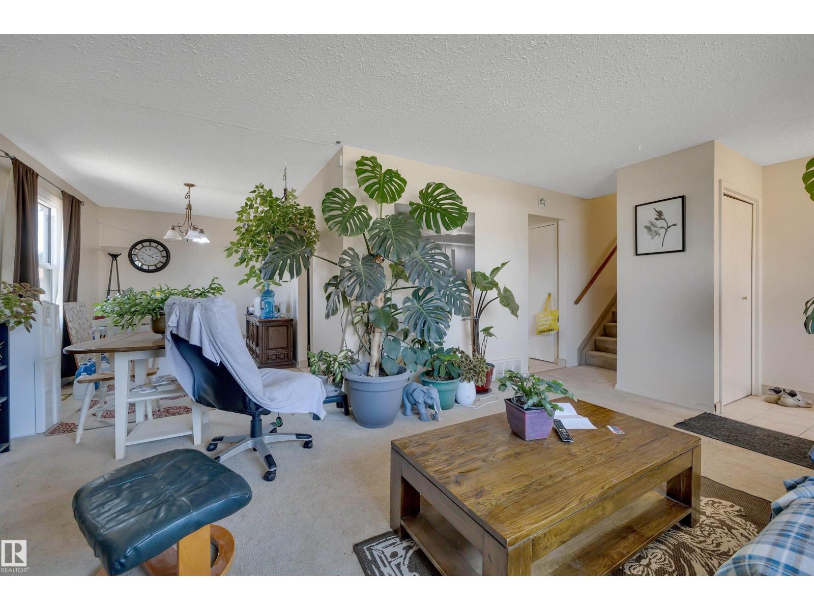 4205 37 Av Property Photo 5