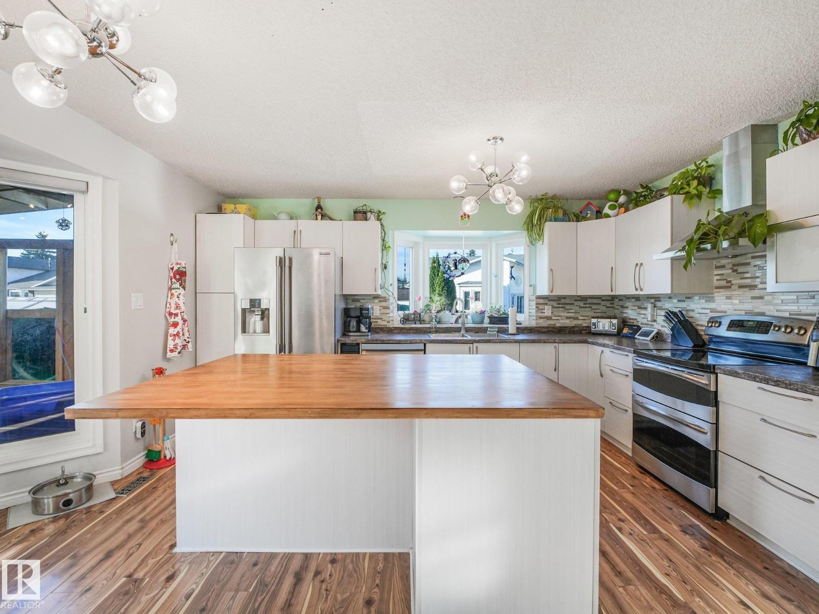 15416 78 St Nw Property Photo 5