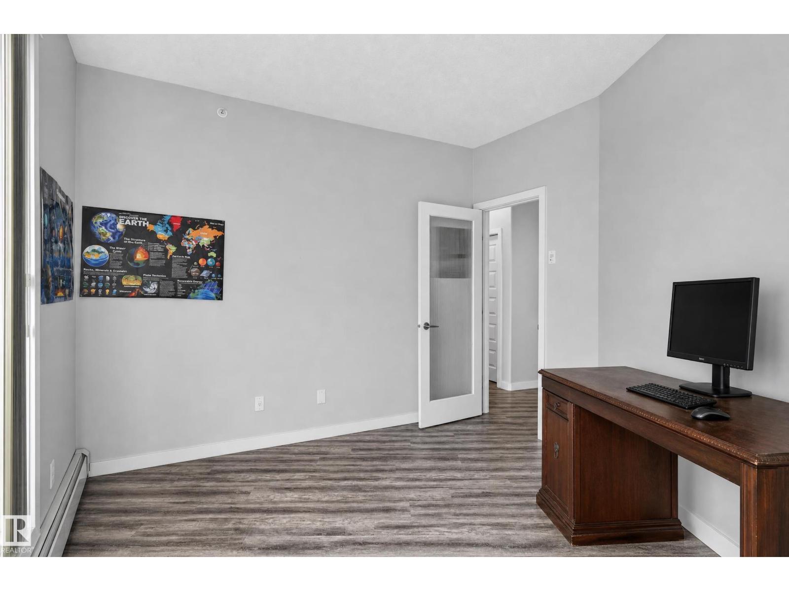 #411 304 Ambleside Link Li Sw Property Photo 28