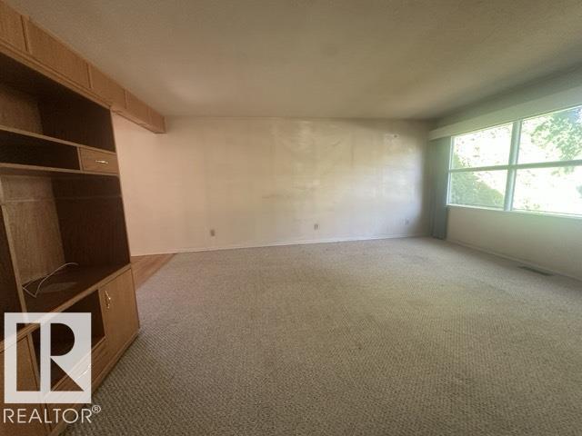 11622 133 St Nw Property Photo 4