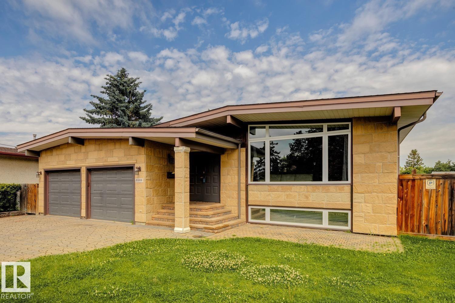 9312 151 Av Nw Property Photo 2