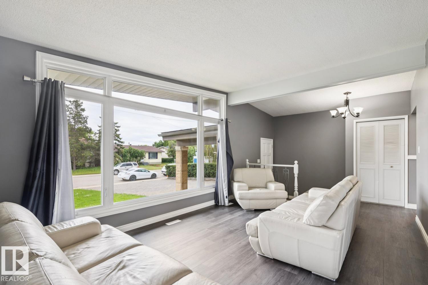 9312 151 Av Nw Property Photo 7