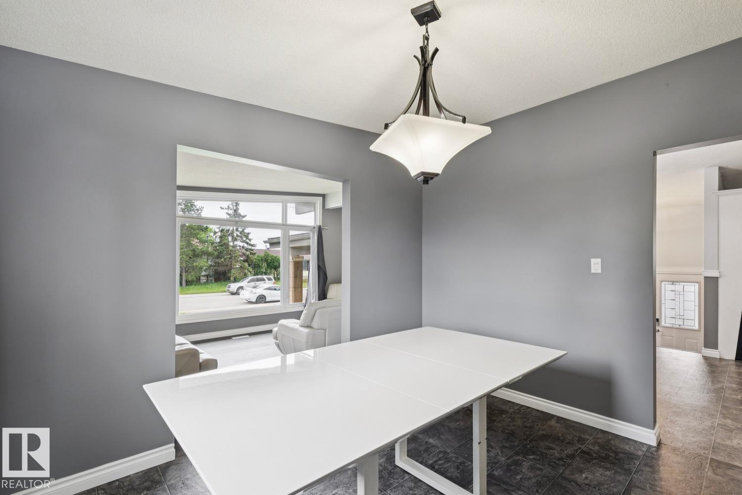 9312 151 Av Nw Property Photo 9