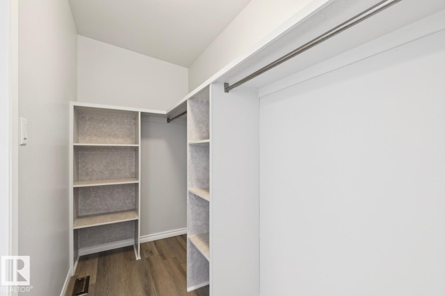 9312 151 Av Nw Property Photo 25