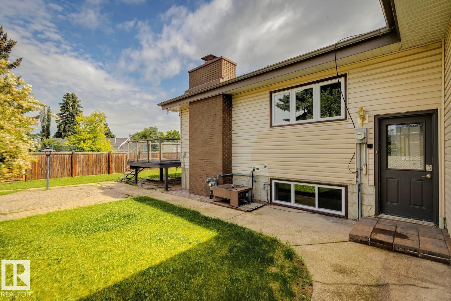 9312 151 Av Nw Property Photo 39