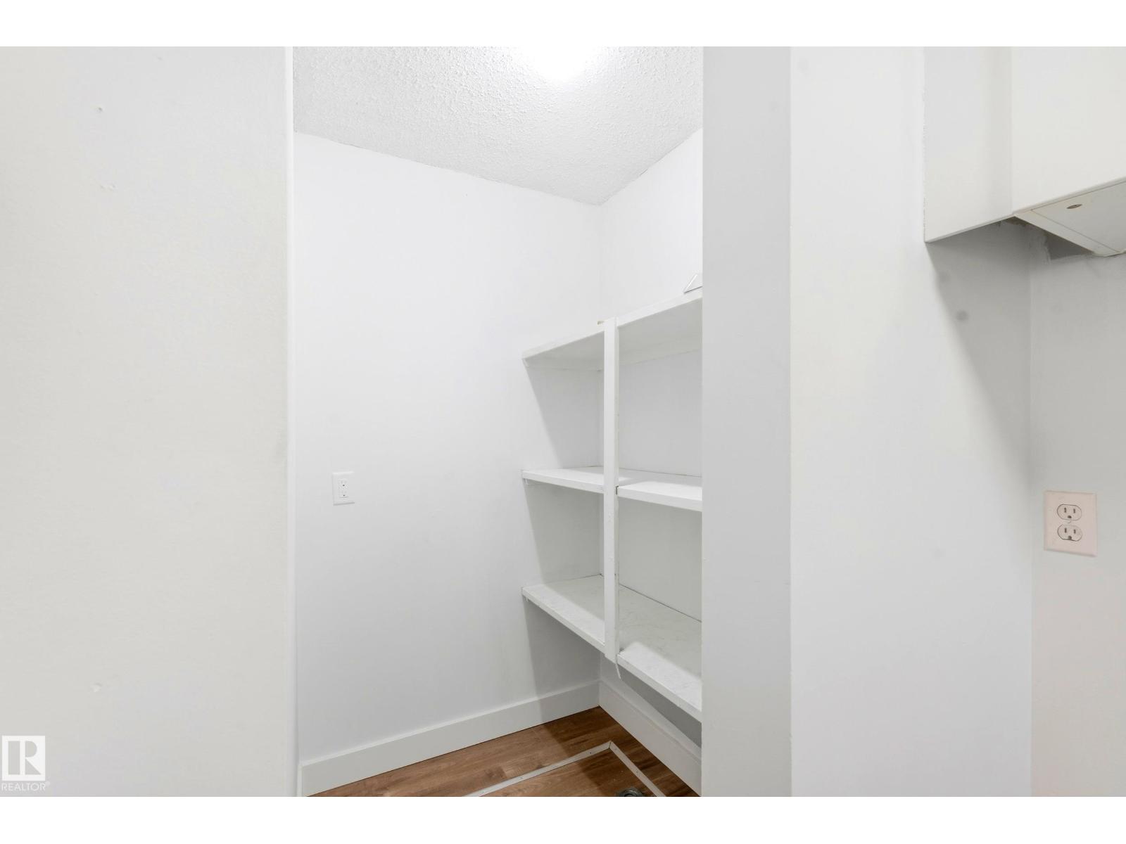 258 Surrey Gardens Nw Property Photo 8