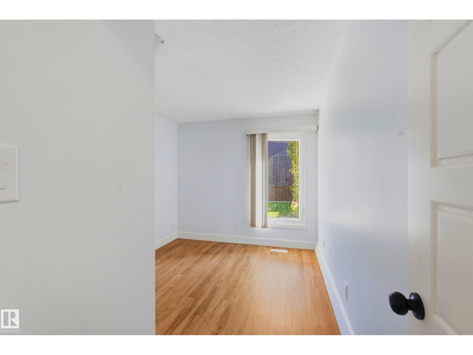258 Surrey Gardens Nw Property Photo 13