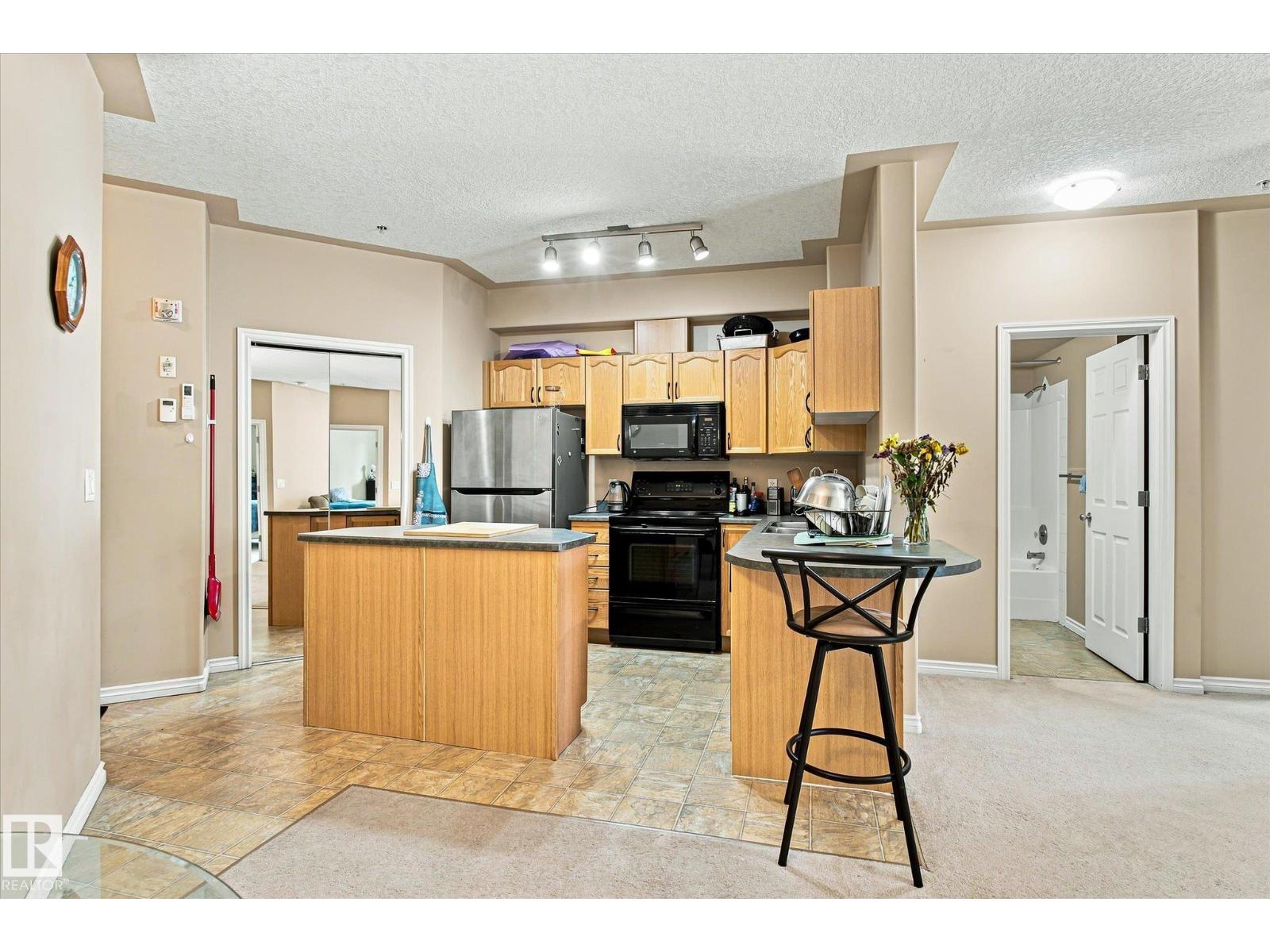 #403 10046 110 St Nw Property Photo 10