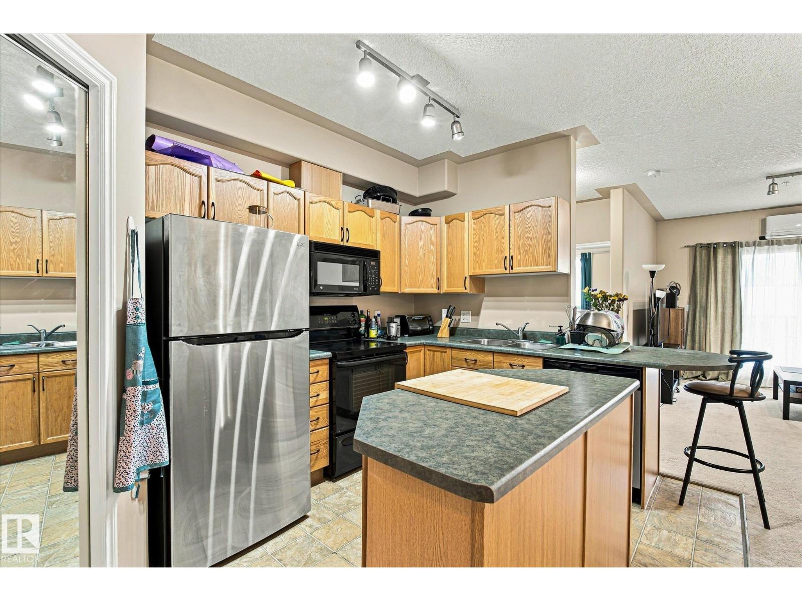 #403 10046 110 St Nw Property Photo 12