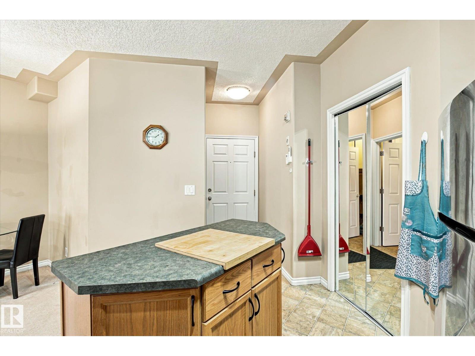 #403 10046 110 St Nw Property Photo 25