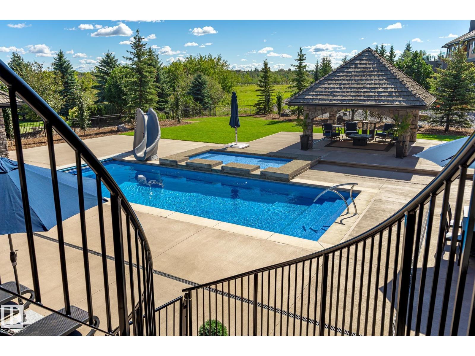 185 Riverstone Dr Property Photo 16