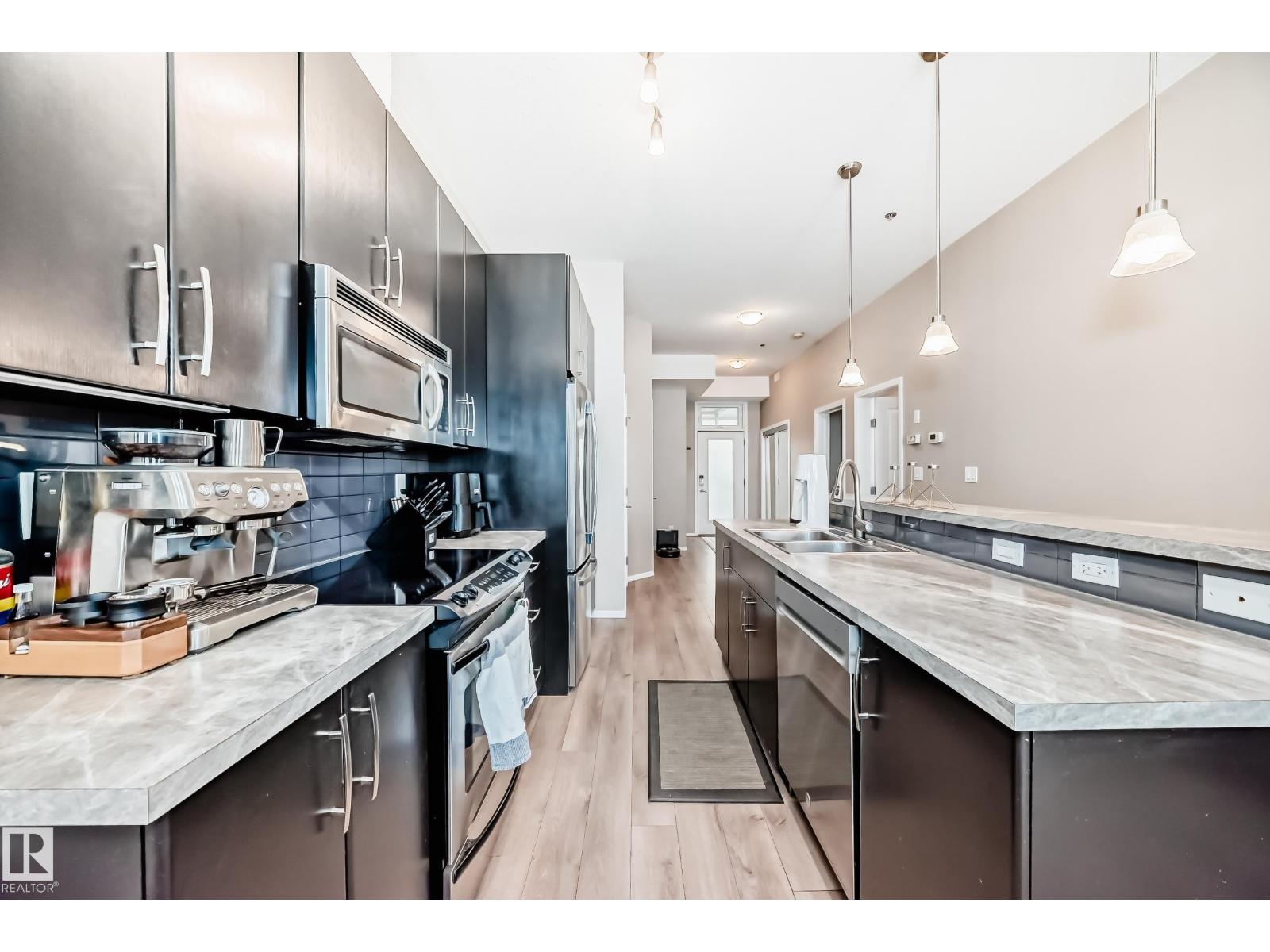 #216 10531 117 St Nw Property Photo 9
