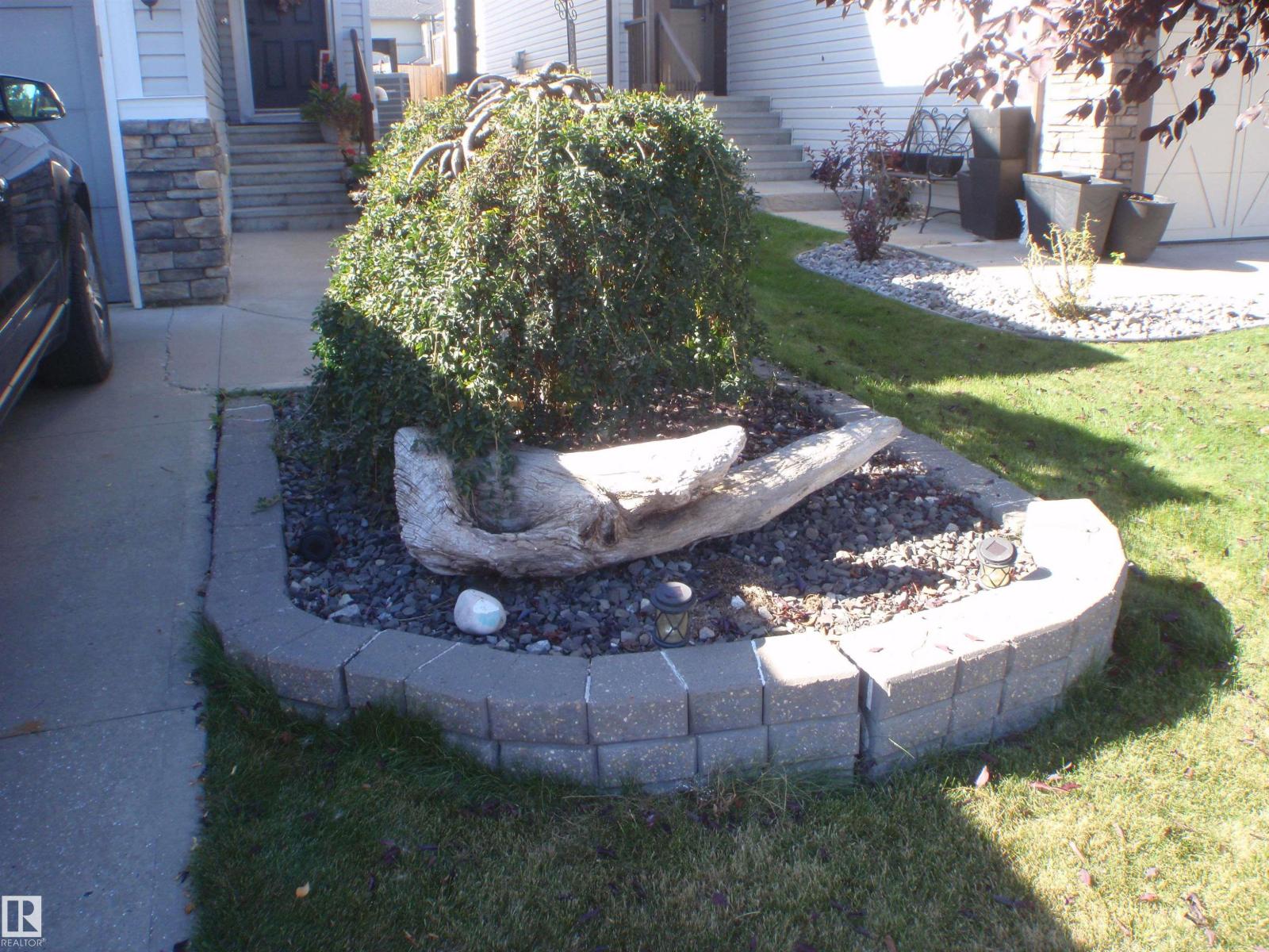 19 Halladay Bv Property Photo 4