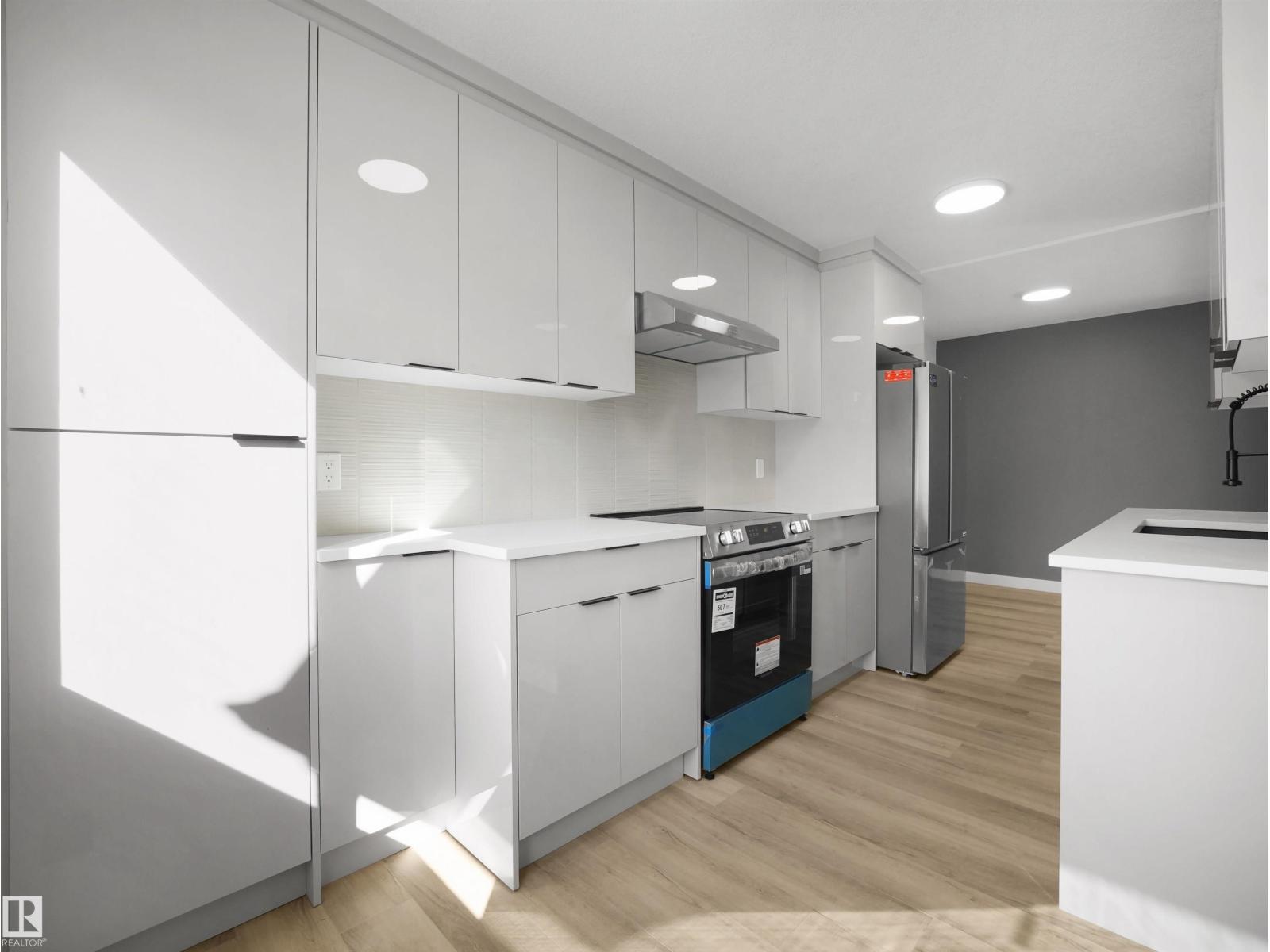 12c Twin Tc Nw Property Photo 4