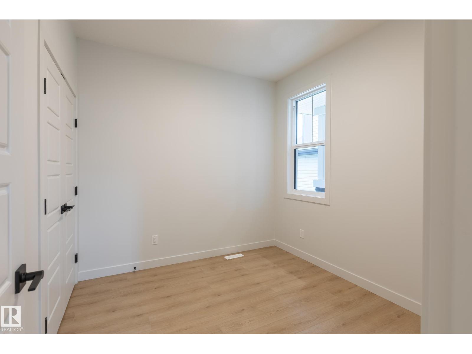 4005 36 St Property Photo 4