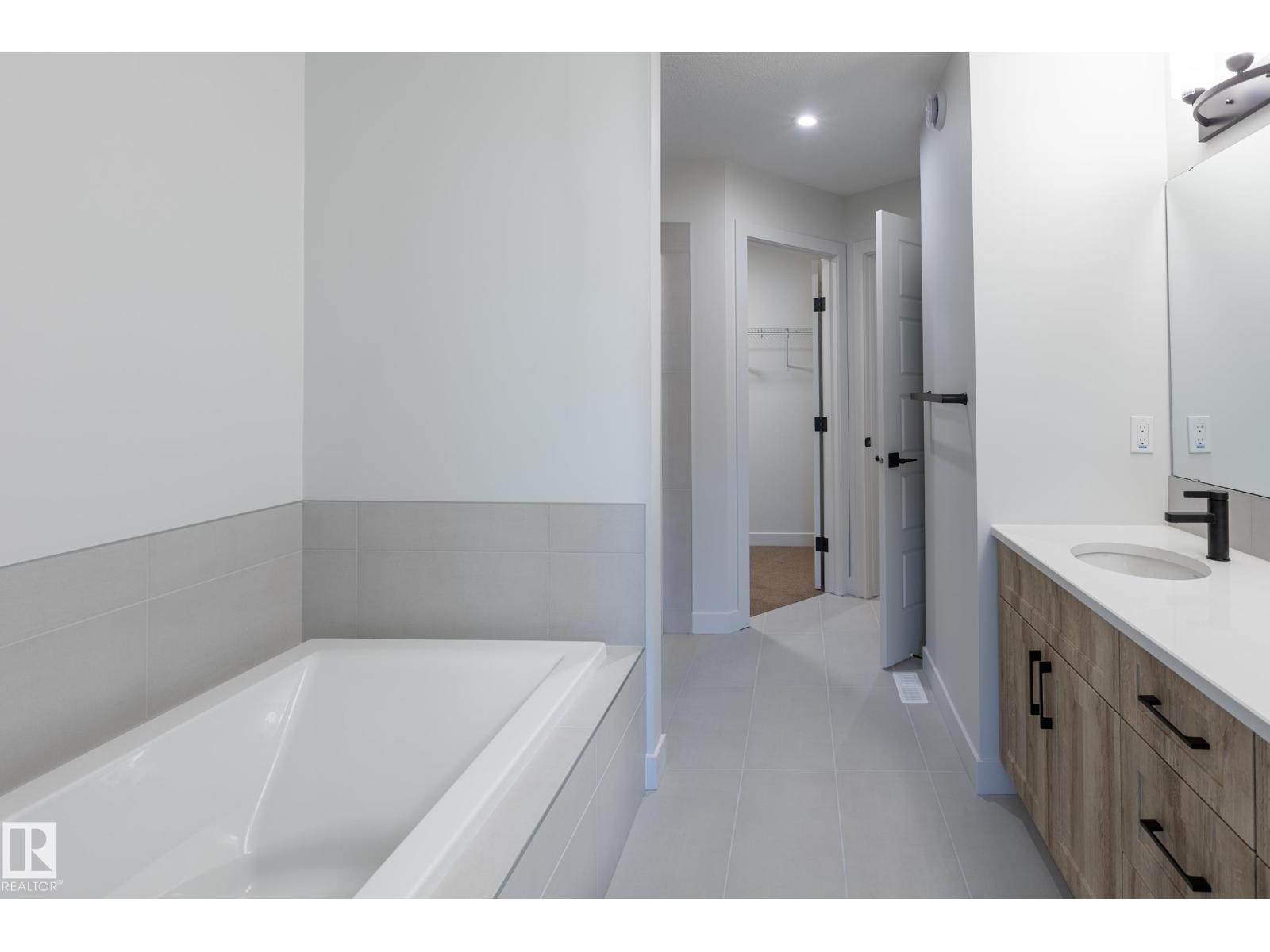 4005 36 St Property Photo 27