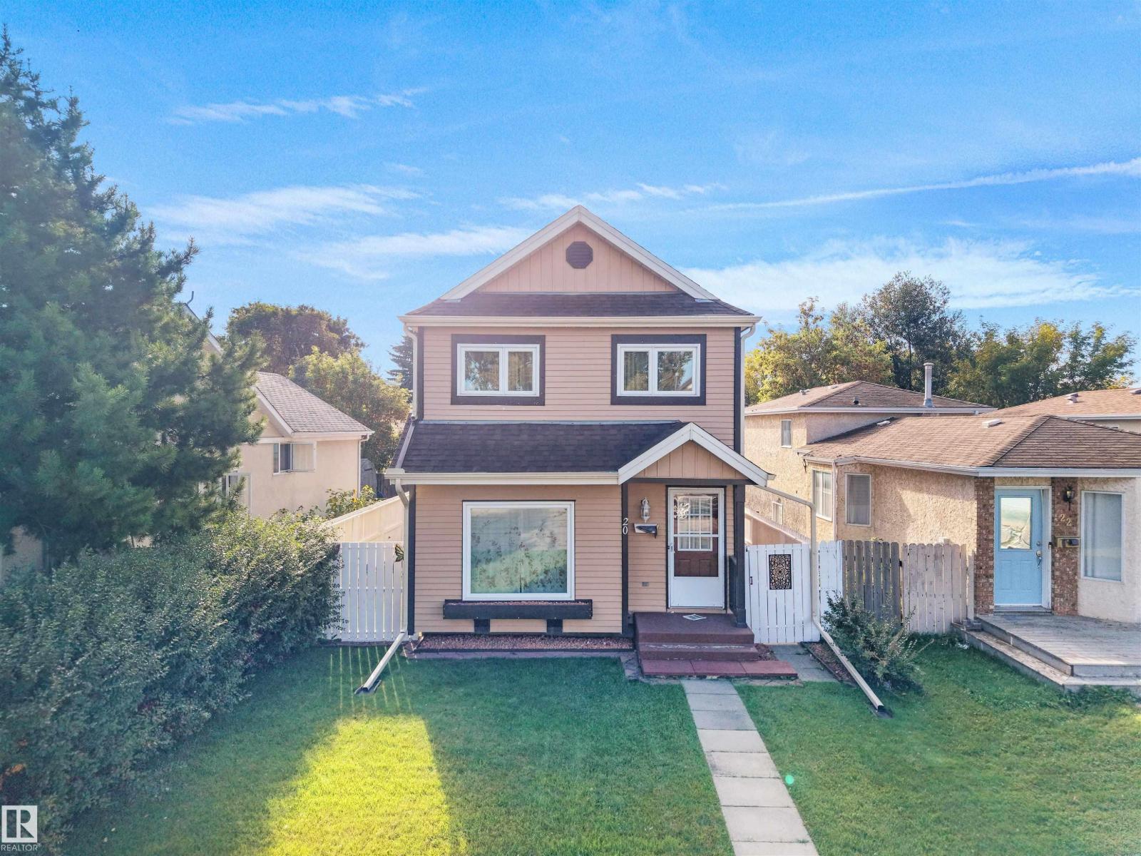 20 ST. ANDREWS AV Property Photo 1