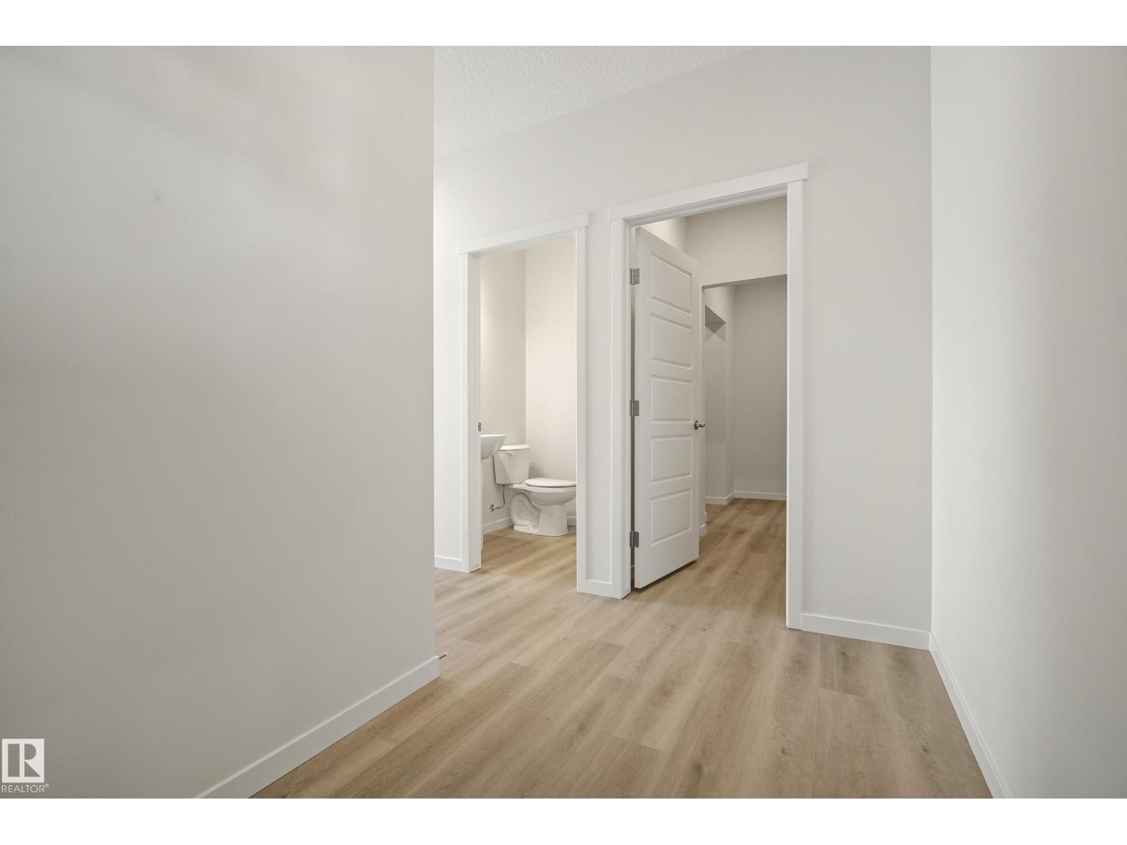 20739 24 Av Nw Property Photo 3