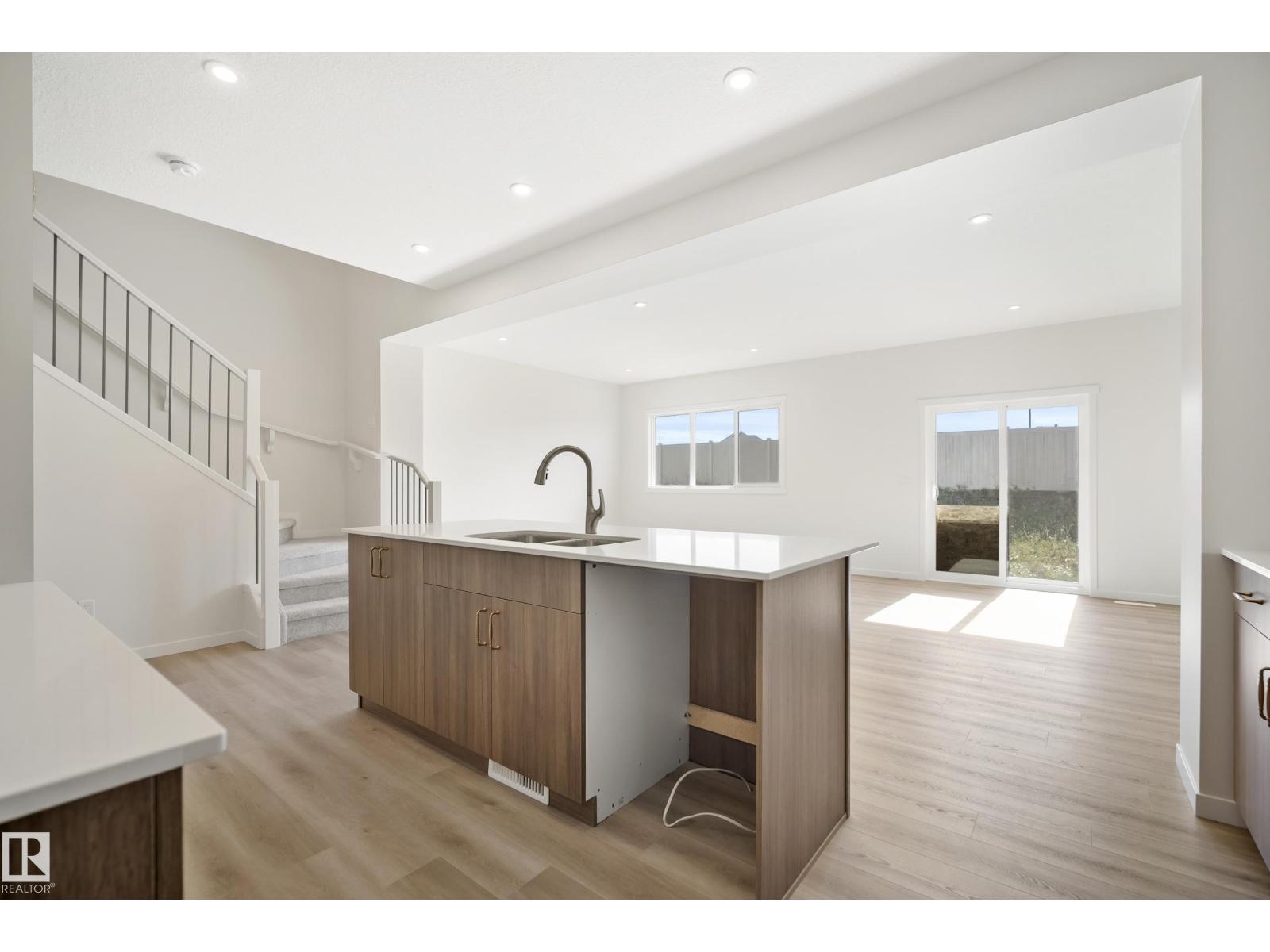 20739 24 Av Nw Property Photo 11