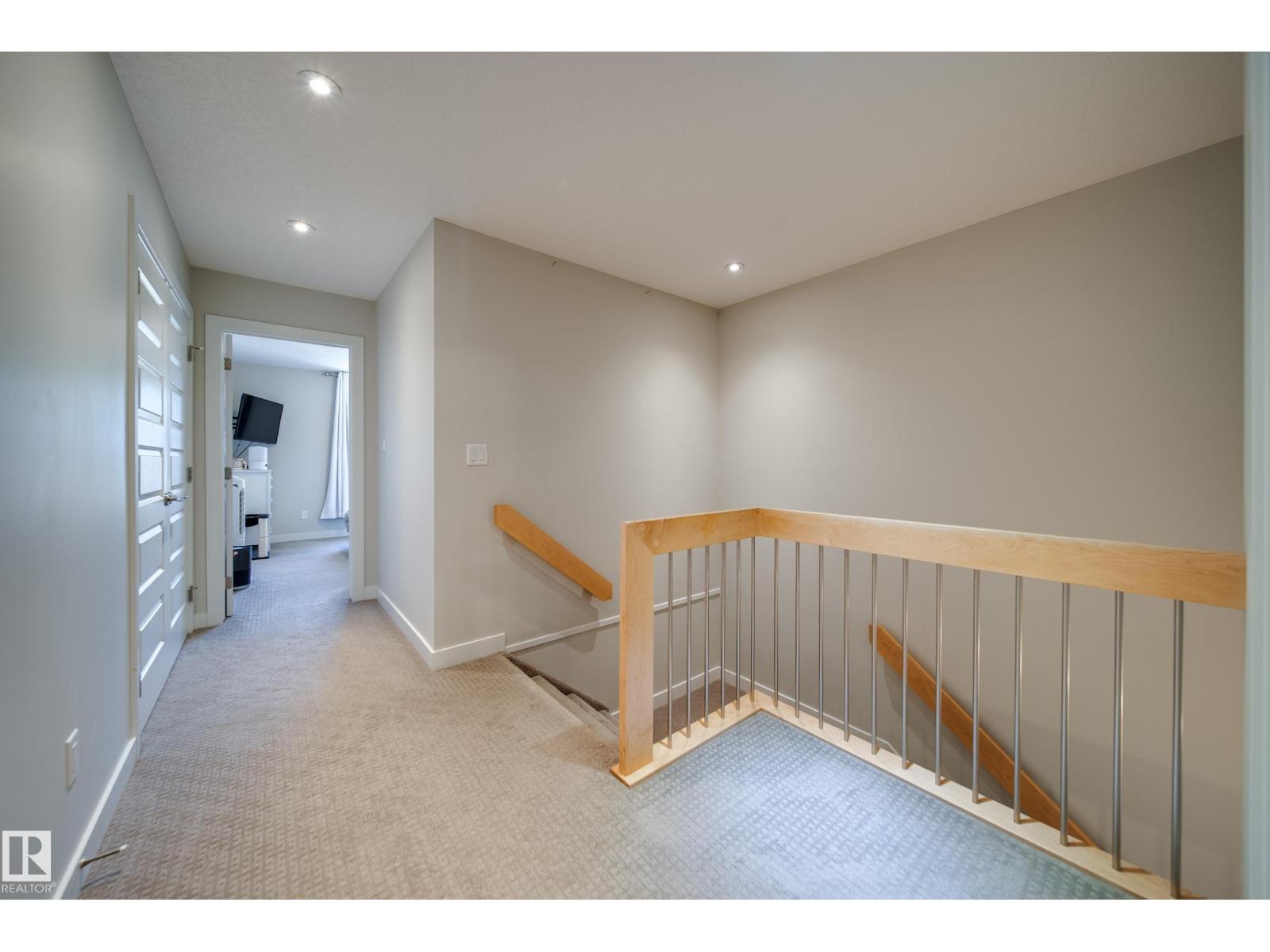 10328 83 St Nw Property Photo 20