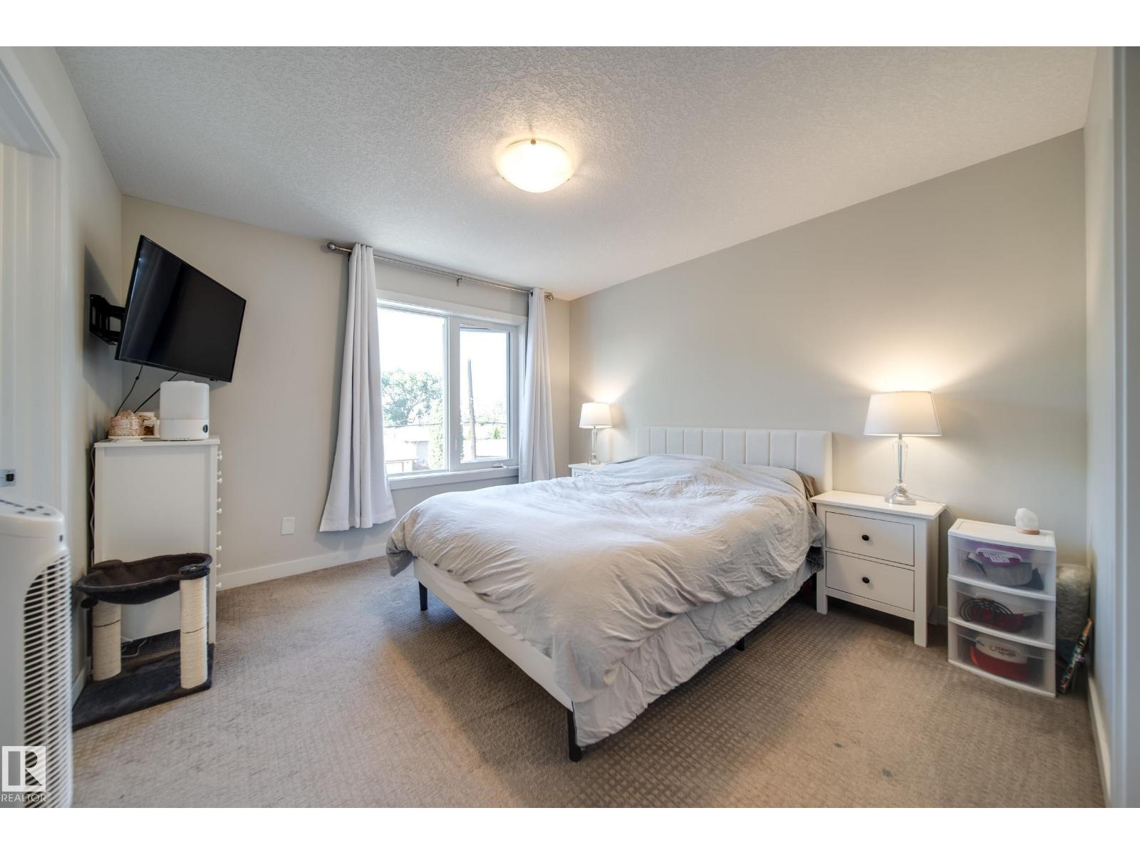 10328 83 St Nw Property Photo 21