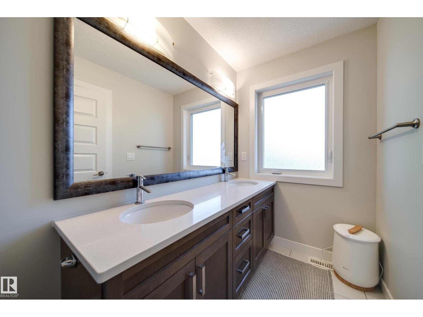 10328 83 St Nw Property Photo 24