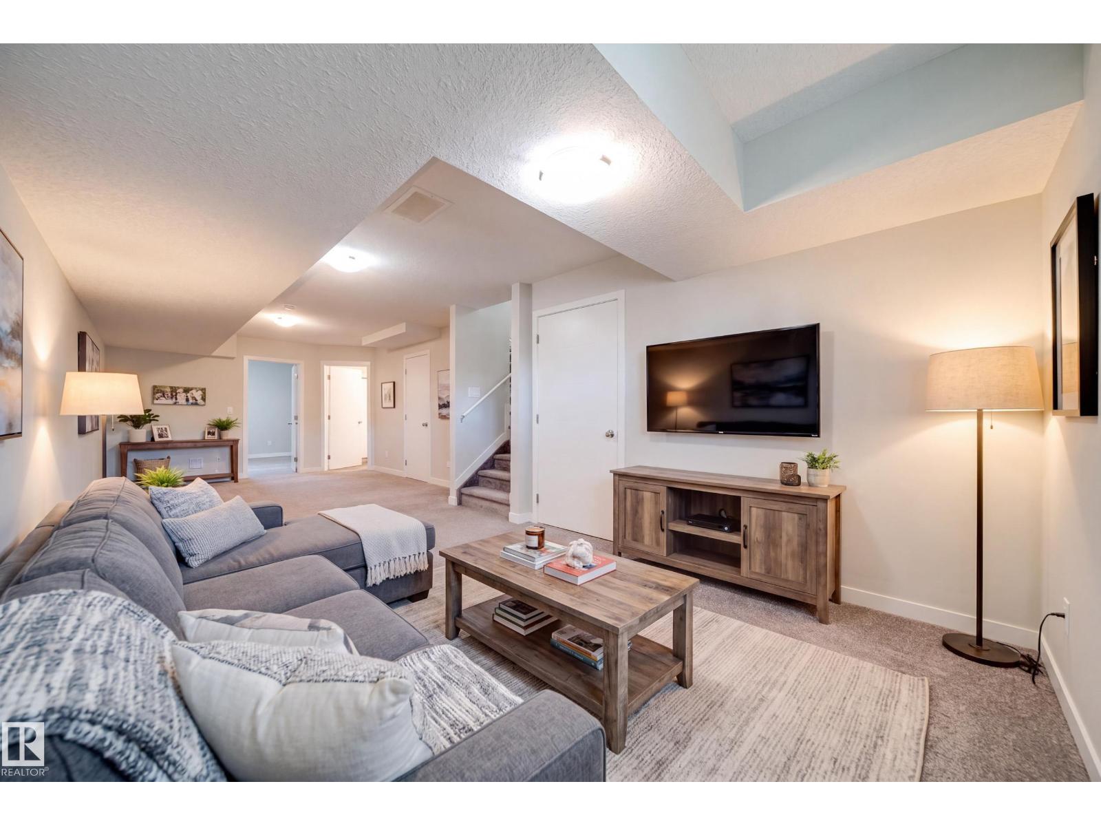 10328 83 St Nw Property Photo 35