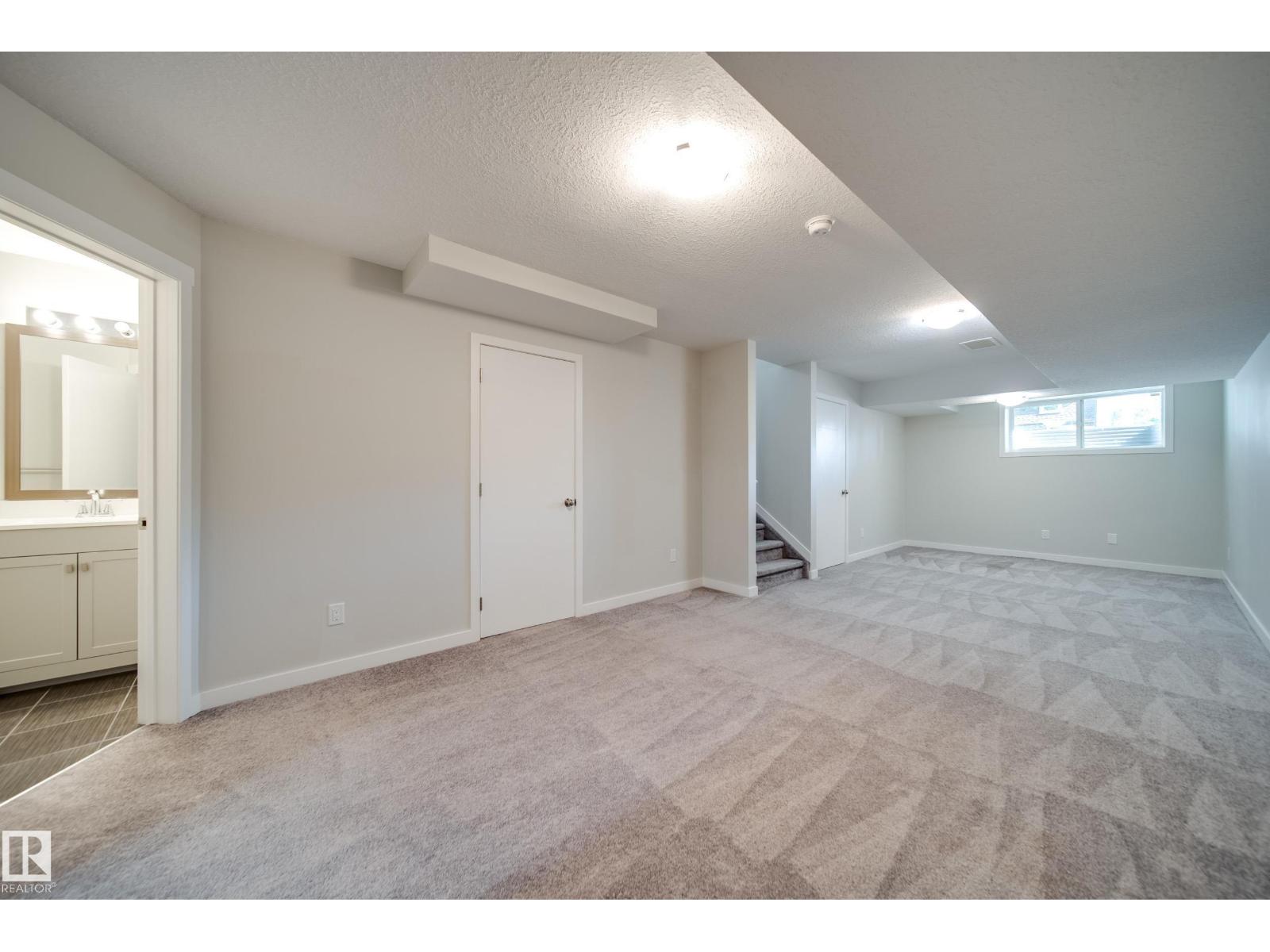 10328 83 St Nw Property Photo 37