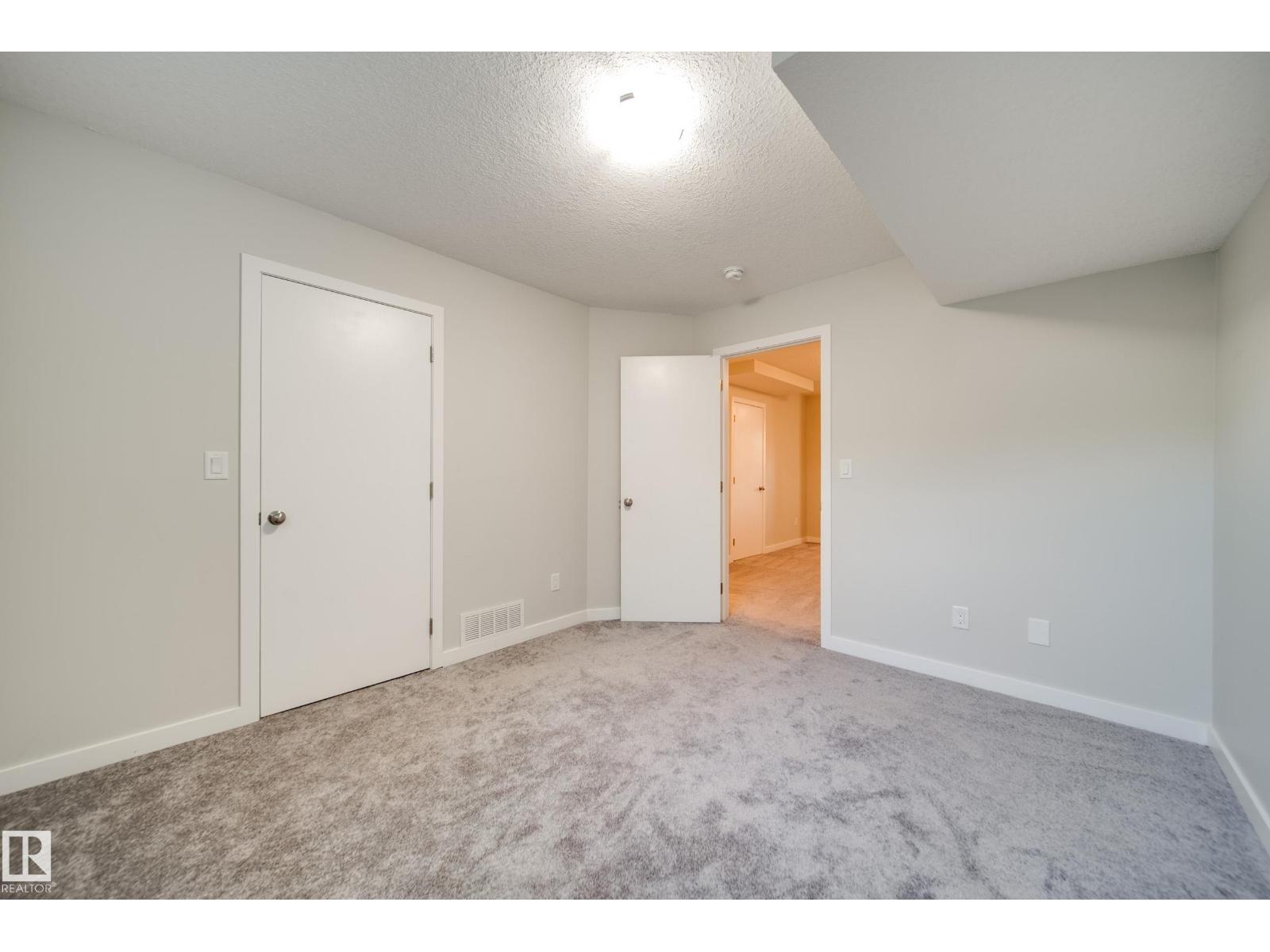 10328 83 St Nw Property Photo 41