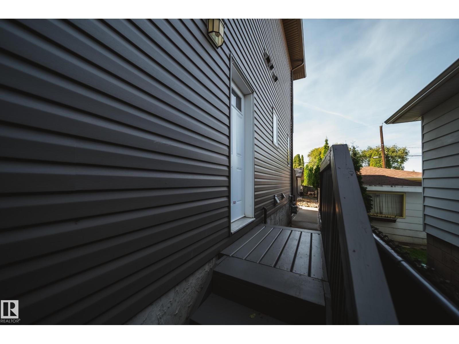 10328 83 St Nw Property Photo 42